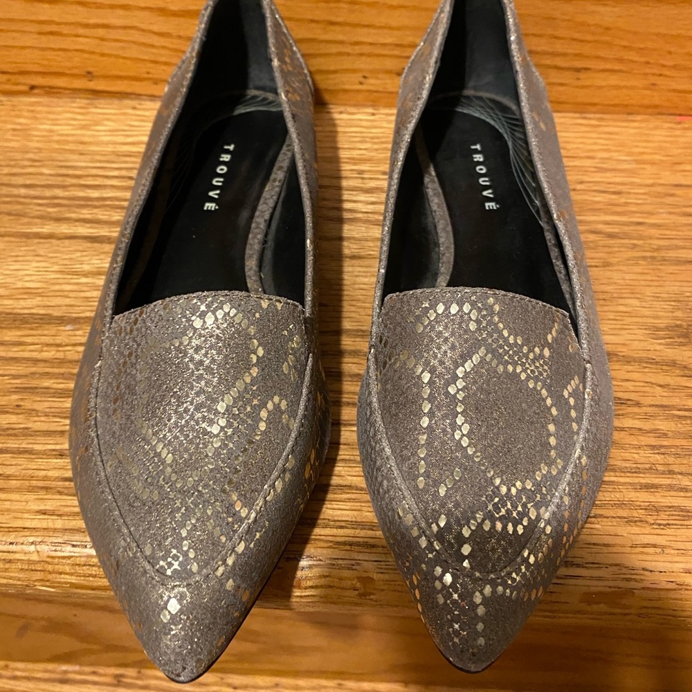 Trouve flats size 6. Used.